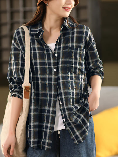 Camisa de lino con cuello vuelto y cuadros escoceses de estilo artístico para mujer